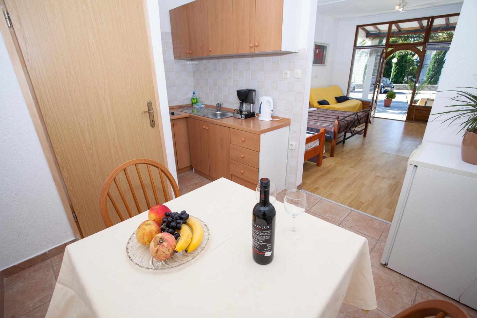 Apartments Kovacic Makarska Camera foto