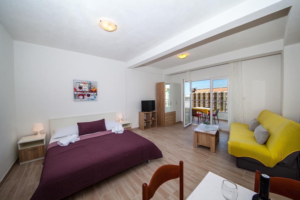 Apartments Kovacic Makarska Esterno foto