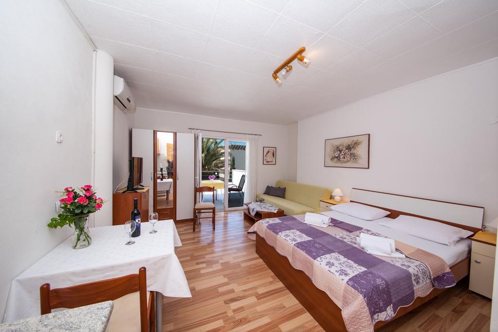Apartments Kovacic Makarska Esterno foto